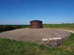 Tourelle de mitrailleuses modèle 1899 (gepanzerter Maschinengewehrturm) im Fort de Douaumont