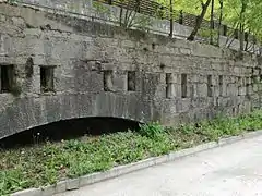 Nördliche Gewehrgalerie (mit fast zugeschütteter Nische der einziehbaren Grabenbrücke)