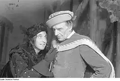 Szenenbild aus der Komödie Wie es euch gefällt von William Shakespeare am Schlossparktheater Berlin-Steglitz, 1946