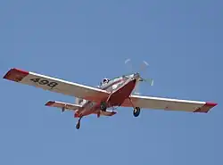 Air Tractor AT-802 SEAT (Single Engine Air Tanker) bei der Landung auf dem Fox Field, Lancaster California