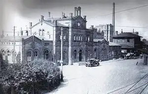 Empfangsgebäude von Julius Eugen Ruhl (1926)