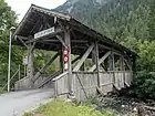Gedeckte Holzbrücke über die Albula
