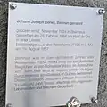 Tafel am Grabstein