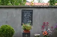 Gedenktafel für die fünf Opfer des 20. und 21. April 1945