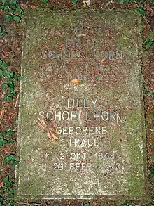Fritz Schoellhorn-Sträuli (1863–1933) Unternehmer, Autor. 1890 Lilly, geborene Sträuli (2. Okt. 1868–20. Feb. 1933). Friedhof Rosenberg, Winterthur. Grabplastik von Hermann Hubacher (1885–1976)