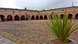 Ojuelos – Karawanenhof (fuerte)
