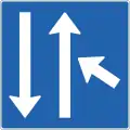 Ineinanderführen Zufahrtsstraße mit der rechten Spur