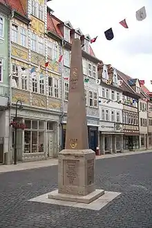 Nachbildung der Ganzmeilensäule in der Marktstraße