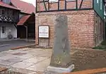 Stumpf der Ganzmeilensäule im Museumshof