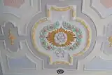 Stuckmedaillon mit Herz-Jesu-Darstellung