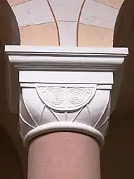 Kapitell im Langhaus