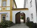 Durchgang Kirche und Deutschordenshaus 4
