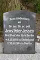 Gedenkstein für Jens Jessen auf der Grabstätte seiner Familie in Tingleff