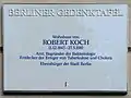 Berliner Gedenktafel am Kurfürstendamm 52 in Berlin-Charlottenburg