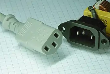 IEC 60320 C13/14 Kaltgerätestecker bis 10 A
