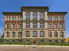 Diesterwegschule am Lutherplatz (unweit des Marktplatzes)