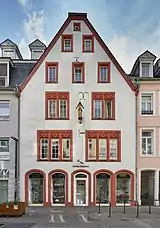 Wohn- und Geschäftshaus