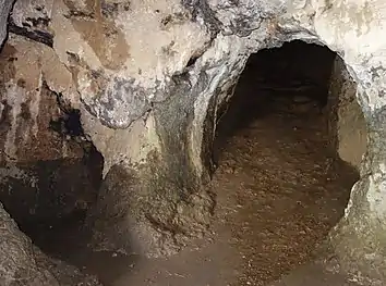 Tropfsteinbildung an der Mittelsäule der Buchenlochhöhle