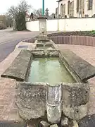 Brunnen in der Dorfmitte