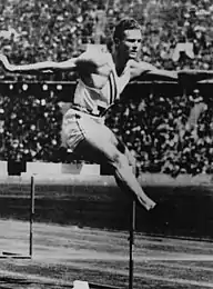 Glenn Hardin – Weltrekordinhaber und 1932 Olympiazweiter – gewann die&nbsp;Goldmedaille