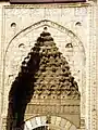 Muqarnasnische des Hauptportals