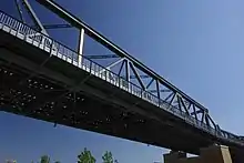 U1, westlich des U-Bahnhofs Gleisdreieck.
