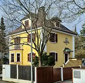 Goldregenstraße 3