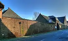 Außenmauer der Stachenburg in der Buirer Straße