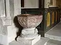 Der Taufstein aus dem 12.&nbsp;Jahrhundert stammt vom Meister Byzantios, die Schale aus dem 14.&nbsp;Jahrhundert