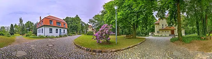 Panorama nach Osten gesehen (von links): Haus „Werk“, Haus „Energie“ und Haus „Glückauf“