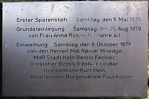 Texttafel zur Einweihung des Grinkenschmied-Denkmals