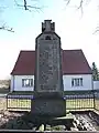 Kriegerdenkmal für die Gefallenen des Ersten Weltkriegs (1914–1918) auf der Dorfaue