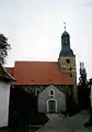 Die Groß Schierstedter Nikolaikirche (2004, Ansicht von Süden)