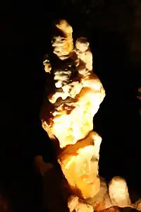 Stalagmit der „Jungfrau mit Kind“