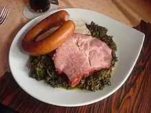 Grünkohl mit Bregenwurst und Kassler