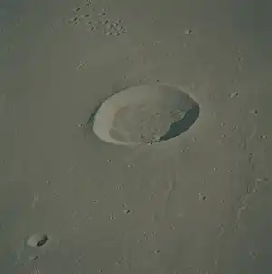 Mondkrater Gruithuisen, von Südosten fotografiert von Apollo 15