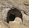 Eingang eines der Felskuppelgräber bei Casal do Pardo in Pamela, Portugal