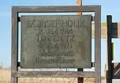 Josef Holik (* 23. Juni 1906; † 28. Juni 1973) 48°&nbsp;45′&nbsp;34″&nbsp;N, 16°&nbsp;36′&nbsp;52″&nbsp;O