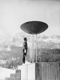 Guido Caroli entzündet das olympische Feuer 1956
