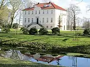 Gut Lage mit Ringgraben nahe der Lager Hase