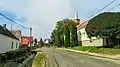 Ortsmitte mit Blick auf die Kirche