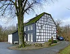 Höhe 2
