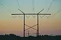 Als Portalmast ausgeführte Leitung aus Stahlrohren in den USA
