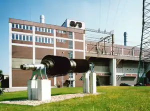 Heizkraftwerk Oberhausen-Sterkrade, im Vordergrund der HD-Läufer der alten 50-MW-Heliumturbine
