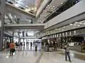 2 IFC − Innenraum Shoppingmall, 2012