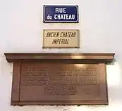 Gedenktafel an die Kaiserpfalz am Maison de Retraite