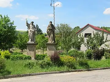 Statuen des hl. Peter und Paul
