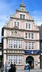 Leisthaus in Hameln im Stil der Weserrenaissance mit Volutengiebel (Ende 16. Jh.)