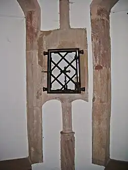 Sakramentshaus im Chor der Kirche