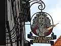 Schild der Dr.-Eisenbart-Apotheke in Hann. Münden